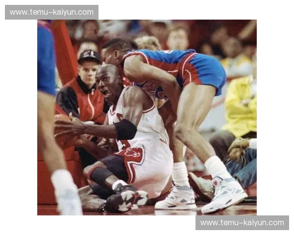 绝代双骄的平行时空：当詹姆斯的“钢筋铁骨”，撞上麦迪的“白马长枪”